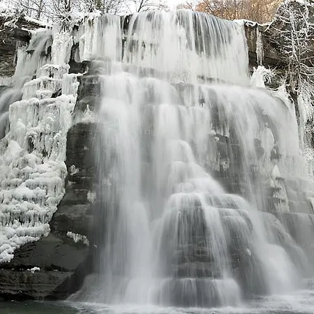 Alojamento de Acomodação e Pequeno-almoço Riob&b Alfero